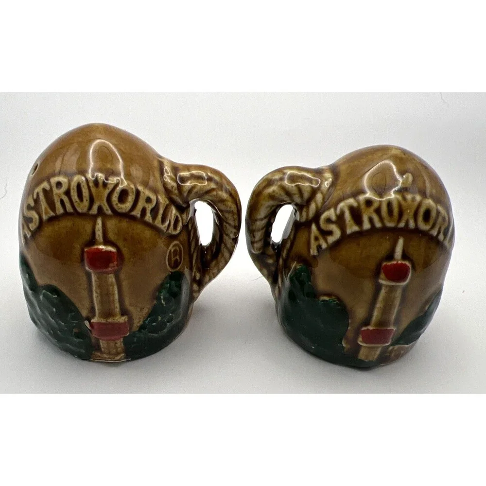 Vintage Astroworald Salt And Pepper Shakers Souvenir - Made in Japan